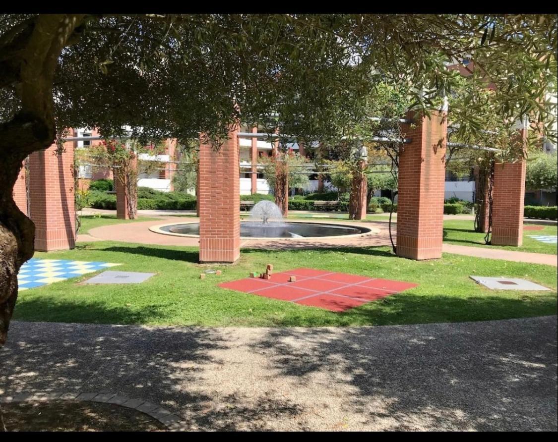 L Oasis Studio Proche Hopital Et Aeroport Piscine Parking &Netflix Toulouse Eksteriør billede