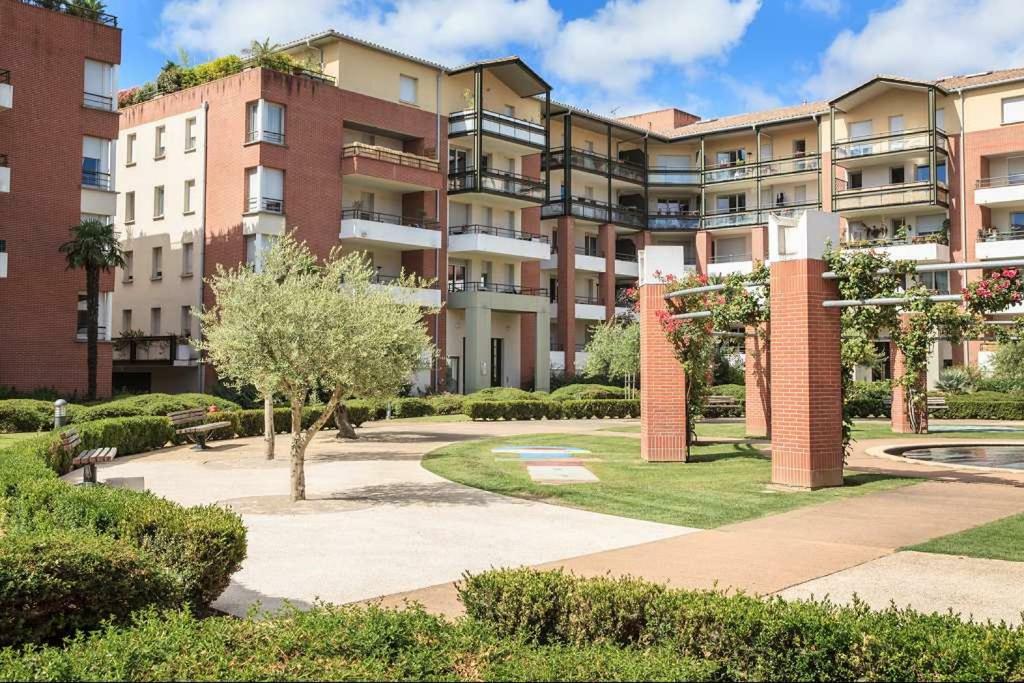 L Oasis Studio Proche Hopital Et Aeroport Piscine Parking &Netflix Toulouse Eksteriør billede